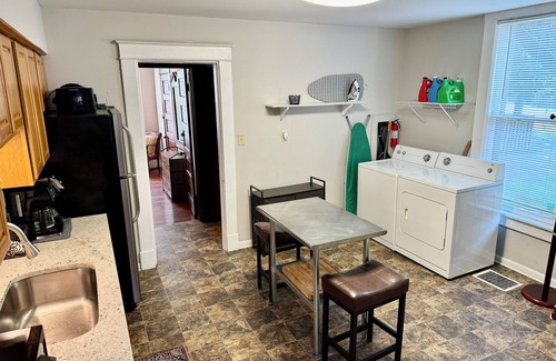 Downtown House | Downtown Private Home near Woodland Park Lex.Ky - 30 day min - 365 day stay