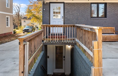 Southwest Raleigh Apartment | Downtown Raleigh Basement 1BRFlat~Upgrade~GoCanes!