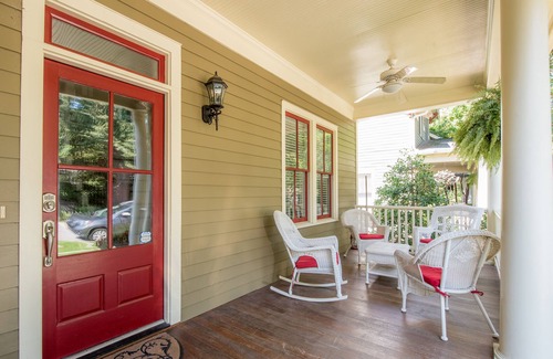 Downtown House | Downtown Raleigh Historic Neighborhood, 5 en-suite Bed & Bath