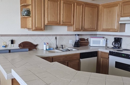 Centro Playas Condo | Downtown Rosarito Beach n Sand, 2 bedroom Condo, Directly on Beach Front