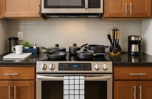 Downtown Cleveland Apartment | Downtown Sq: Stadium, Casino, Rock Hall, Clinic