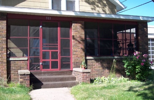 Saint Joseph Cottage | Downtown St. Joseph! Walk to EVERYTHING! Best Price in town! Book NOW!