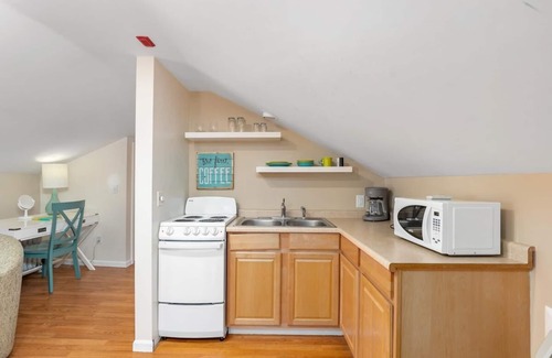 Saugatuck Apartment | Downtown View - One Bedroom Apartment, Sleeps 2
