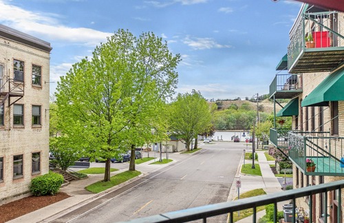 Grand Haven Condo | DOWNTOWN WATER VIEW PRIVATE BALCONY! 2 bedroom 1 bath w/large jacuzzi tub