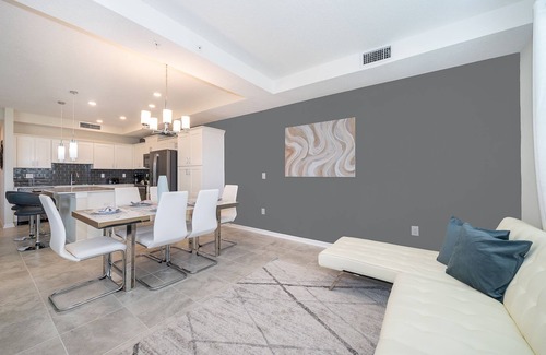 Historic Downtown Kissimmee Apartment | (DR206) Storey Lake Condo 2/2, Free Waterpark