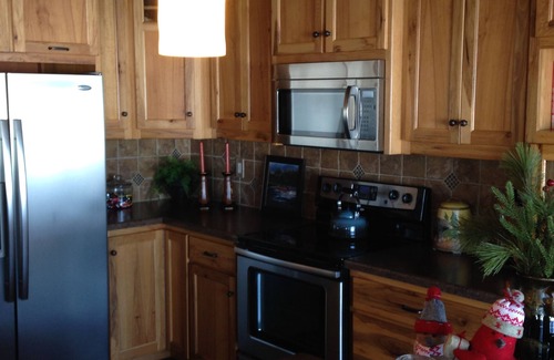 Legend Lake Cottage | Draft week only. Great 3 bedroom cottage on a lake 40 minutes from Lambeau!