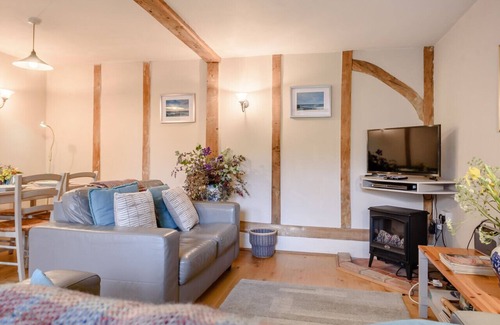 Rumburgh House | Dragonfly - Two Bedroom House, Sleeps 4