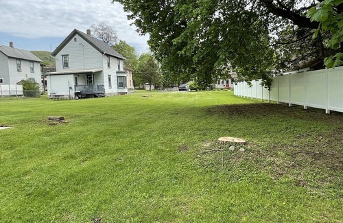 Oneonta House | Drake's Escape: Ideal location for Oneonta/Cooperstown