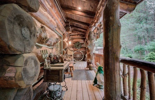 Newaygo Cabin | Dream Catcher Log Cabin: Your All-Season Log Cabin Retreat Awaits In The Heart of the Huron