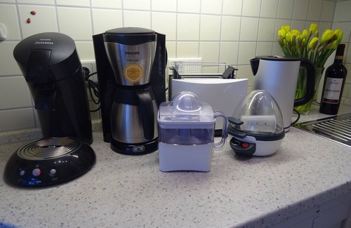 Haffkrug Apartment | Dream sea view apartment i. d. 1st row, underground parking, pool u. beach chair