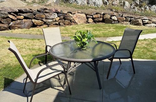 Custer House | Dreamcatcher Cottage New Home 2BR 2 Bath Garage Downtown Custer