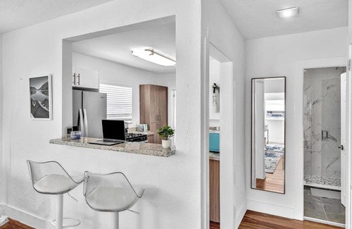 Dania Beach House | Dreamy Hollywood Beach Escape | Jacuzzi & Fire Pit