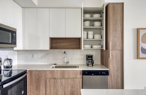 Miramar Apartment | Dreamy Miramar 2BR w/Gym, Pool & W/D, nr WF, by Blueground