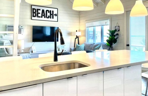 Whitewater Region Cottage | Dreamy Modern Cottage, Picture Perfect Sunsets, Sandy Beach and Luxury Amenities