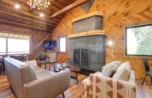 Penrose House | Dreamy Penrose Cabin with Panoramic Mountain Views