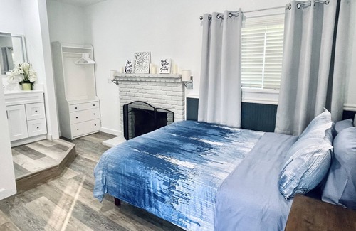 Harbor Apartment | Dreamy Studio in Long Beach Convenient location
