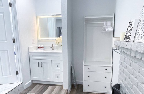 Harbor Apartment | Dreamy Studio in Long Beach Convenient location
