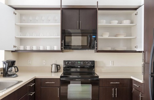 Contra Costa Centre Apartment | Dreamy Walnut Creek 1BR w/On-Site Restaurants, nr I-680, by Blueground