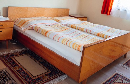 Notsch Apartment | Dreibettzimmer, Dusche, Bergseite - Gästehaus Mikosch