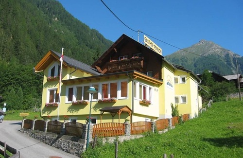 Flattach Bed & Breakfast | Dreibettzimmer, Dusche, WC, Balkon - Gasthof-pension Innerfraganter Wirt