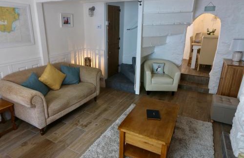 Brixham House | Drift Cottage - Fisherman's Cottage Brixham harbour