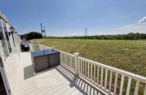 Anderby Creek House | Driftwood Cabin - Dog Friendly Anderby Creek