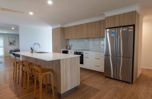 Point Lookout House | Driftwood on Home Beach Absolute Beachfront
