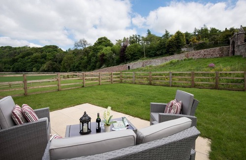 Melrose Cottage | DRYBURGH STIRLING ONE - sleeps 4 in 2 bedrooms near St Boswells