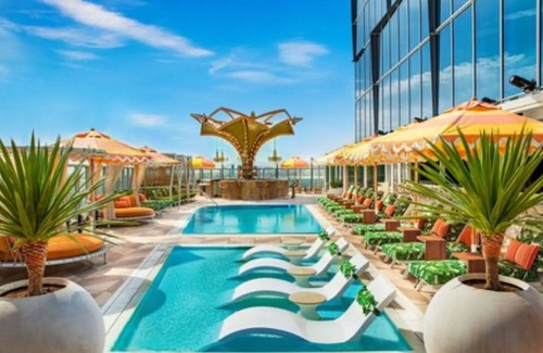 Downtown Los Angeles Apartment | DTLA Studio close to the Crypto Arena