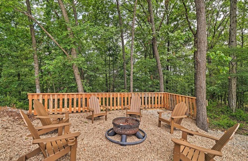 Bull Shoals Condo | Dtwn Bull Shoals Condo: 1 Mi to Lake Access!