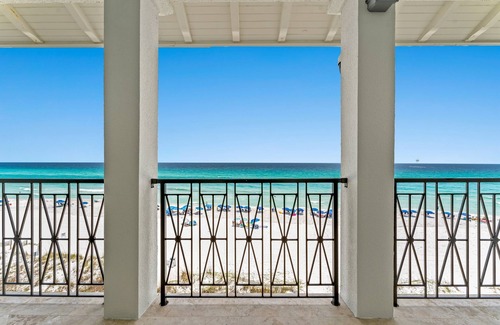 Delos House | Dubes on the Beach*Beachfront*Private Heated Pool*PrivateBeach*Free Beach Chairs