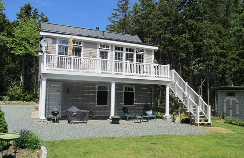 Brooklin Cottage | Duck Cove Cottage - Carriage House on Herrick Bay