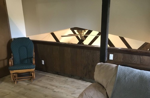 Babb House | Duck Lake House/Glacier Park/St.Mary&Many Glacier*JUST REMODELED**