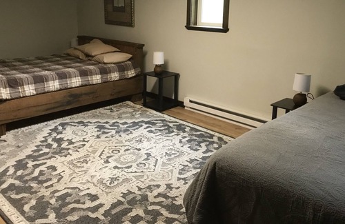 Babb House | Duck Lake House/Glacier Park/St.Mary&Many Glacier*JUST REMODELED**