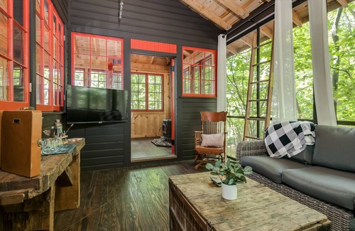Saugatuck Cabin | Dune Buggy Cottage at Treetops - a Lakewood Lux property