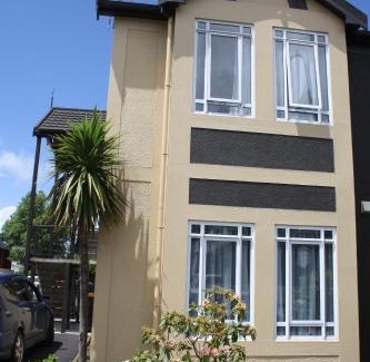 North Dunedin Hotel | Dunedin Motel and Villas