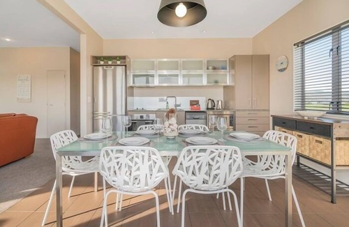 Matarangi Apartment | Dunes Lake View Apartment