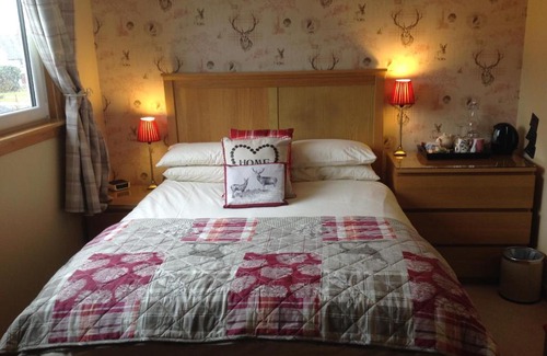 Aviemore Bed & Breakfast | Dunroamin Bed and Breakfast
