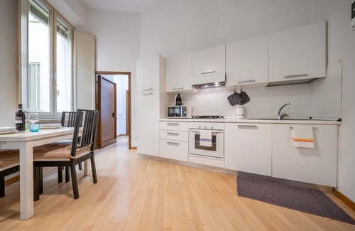 Old Town Apartment | [duomo] Delizioso Appartamento nel Cuore di Modena