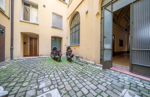 Old Town Apartment | [duomo] Delizioso Appartamento nel Cuore di Modena