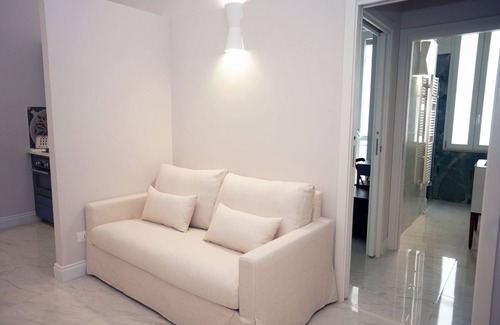 Reggio Calabria Apartment | Duomo Luxury Suite 2