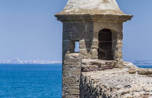 Cadiz Apartment | Duplex 3 minutes from Victoria Cadiz beach