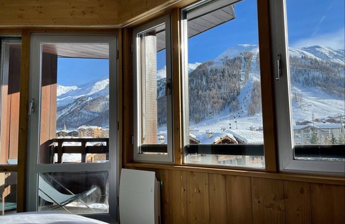 Val-d'Isere Apartment | Duplex 70m2 facing south ideally located 250m from the start of Solaise/Bellevarde