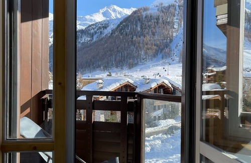 Val-d'Isere Apartment | Duplex 70m2 facing south ideally located 250m from the start of Solaise/Bellevarde