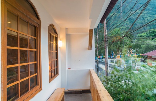 Banos de Agua Santa Apartment | Duplex Apartment. 5 rooms in downtown Baños - Casa del Balcon