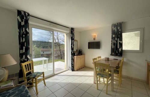 Salavas House | Duplex for 6 with Terrace, Pools, and BBQ in Salavas