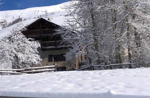 Molines-en-Queyras Apartment | Duplex mountain apartment for 4 people at the start of hiking and skiing trails