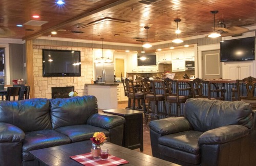 Denison Cabin | Duplex Style Cabin on Lake Texoma: Cabin 217