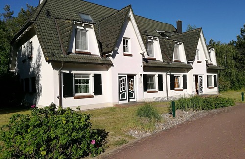 Neuhaus Apartment | Durch den Küstenwald in Wenigen Minuten am Strand