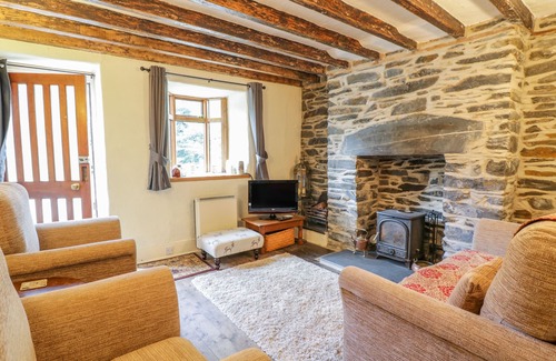 Mawddwy Cottage | DYFI COTTAGE, pet friendly, character holiday cottage in Dolgellau